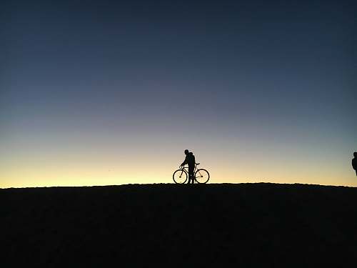 marvin braude bike trail person riding bicycle manhattan beach